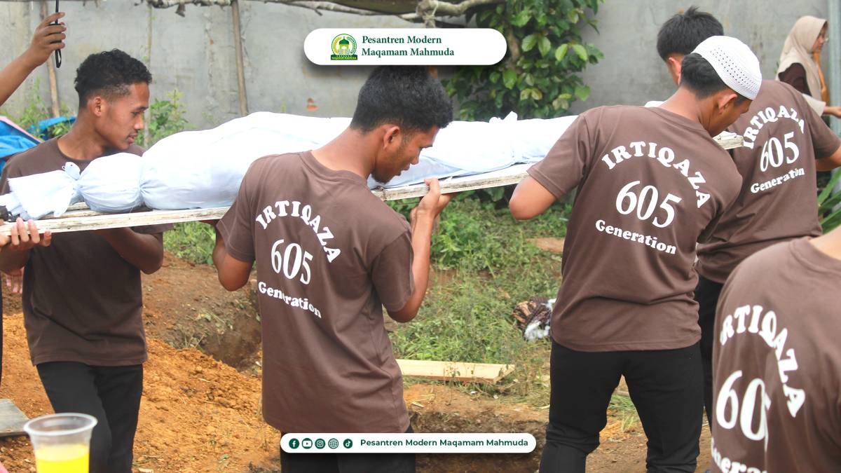 Santri Nihai Ikuti Ujian Praktik Tajhizul Mayyit